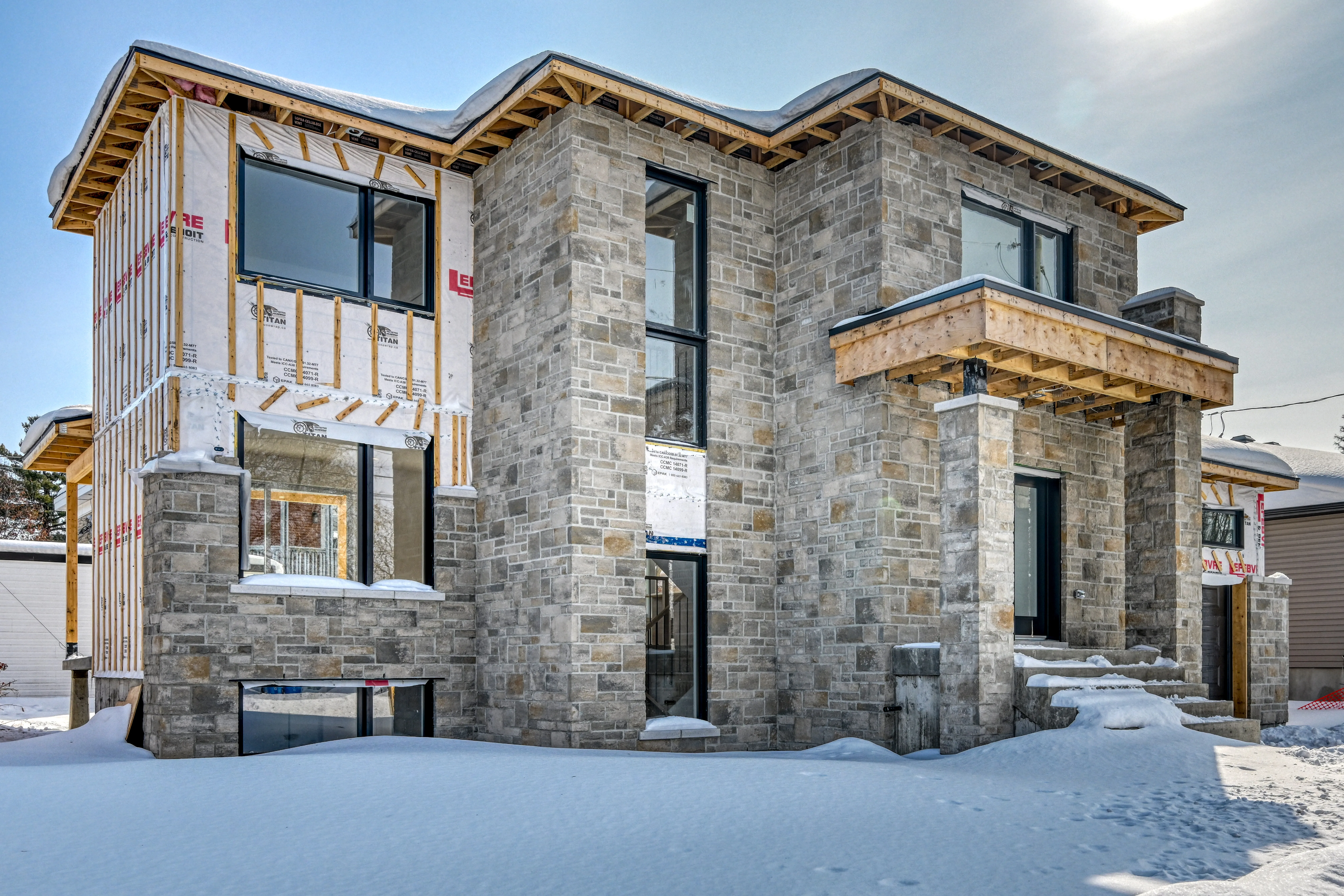 Chantier de construction résidentielle neuve au Québec